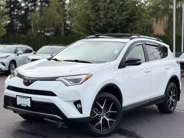 2017 Toyota RAV4 SE