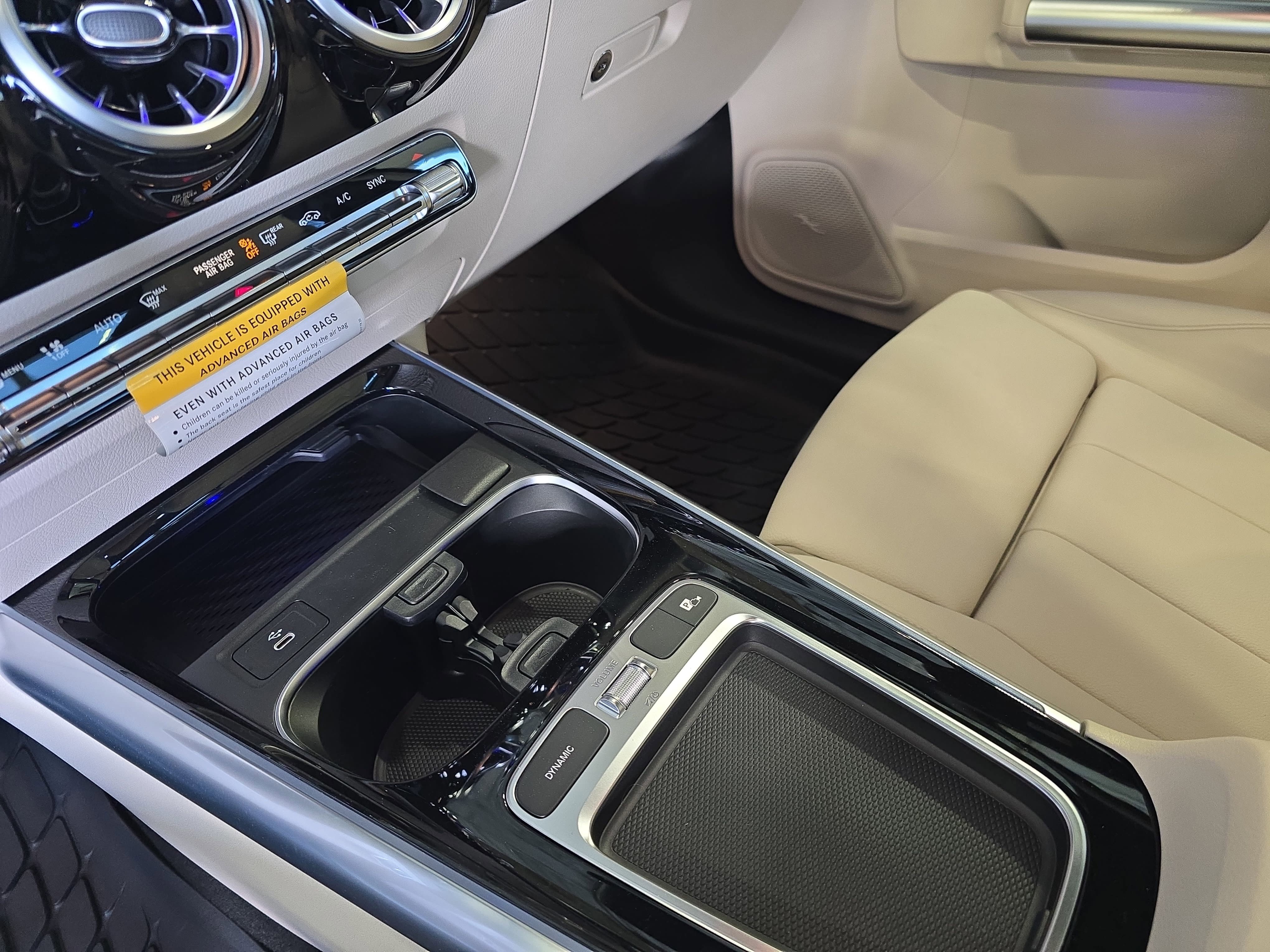 New 2026 Polar White Mercedes-Benz GLA250 image 25