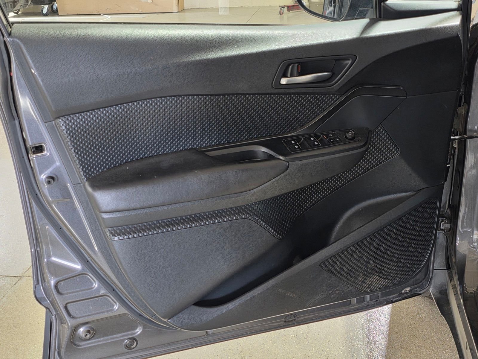 Used 2018 Magnetic Gray Metallic Toyota XLE image 16