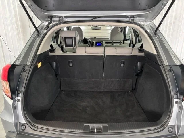 Used 2017 Silver Honda LX image 12