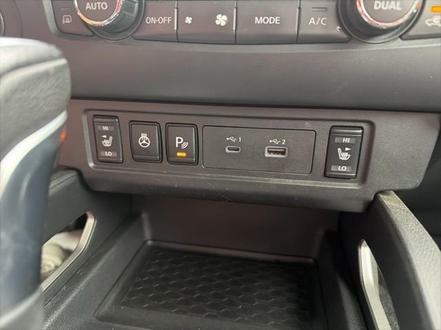 Used 2022 Red Nissan SV image 42
