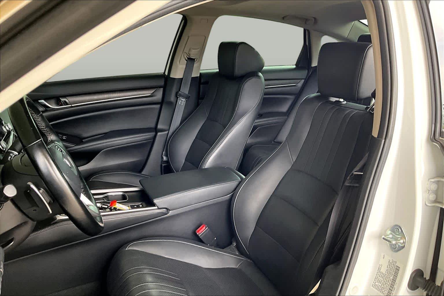 Used 2021 Platinum White Pearl Honda Touring image 8