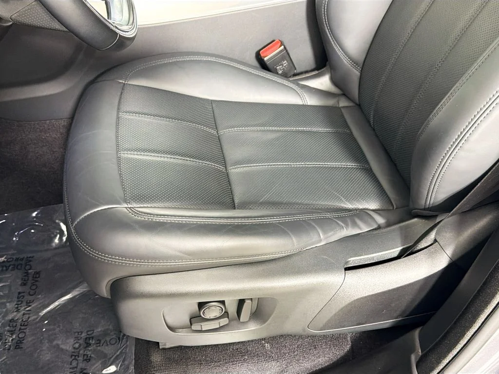 Used 2022 Gray Land Rover HSE Silver Edition image 20