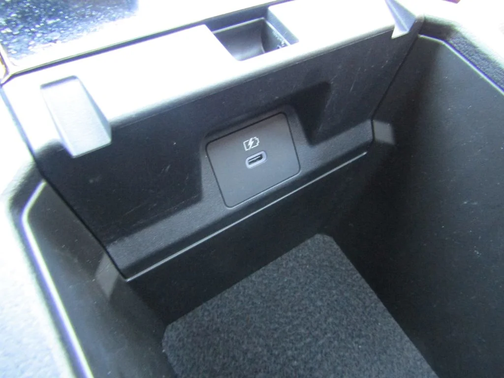 2025 Mitsubishi Outlander SEL - Photo 38