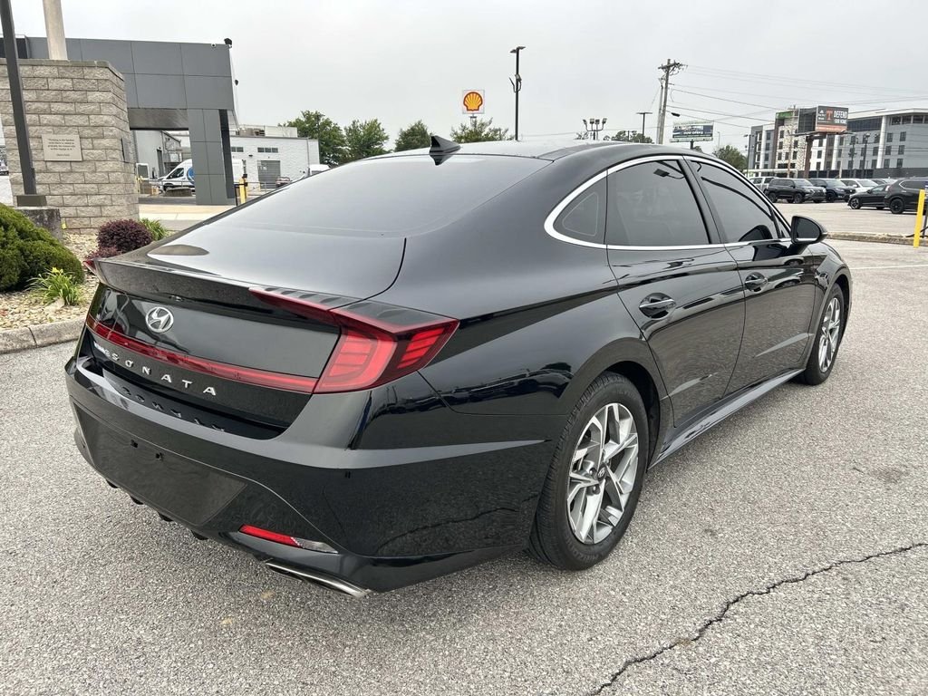Certified Used 2023 Onyx Black Hyundai SEL image 4