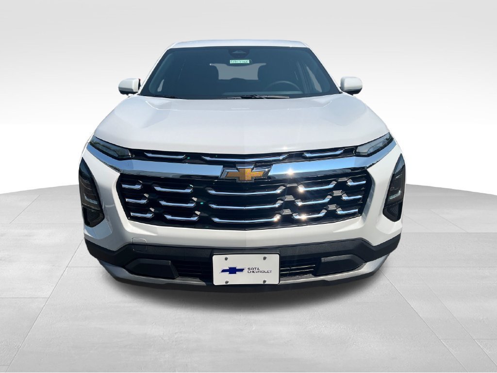 2027 Chevrolet Equinox LT - Photo 8