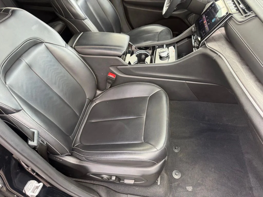 Used 2023 Black Jeep Limited image 61