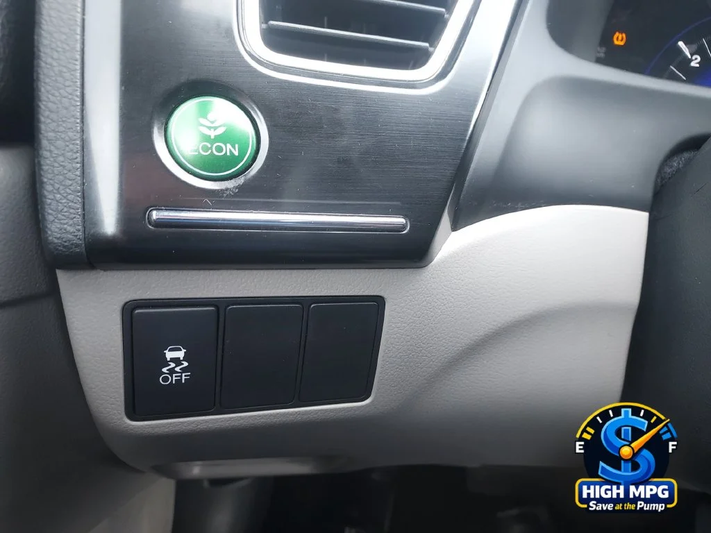 Used 2013 Silver Honda LX image 17