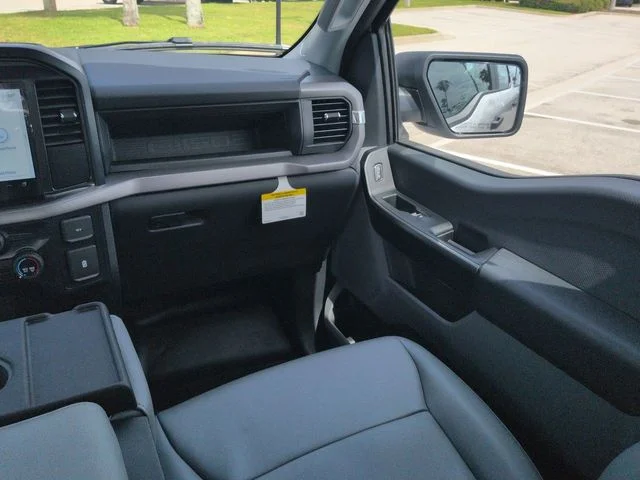 New 2026 Oxford White Ford XL image 17