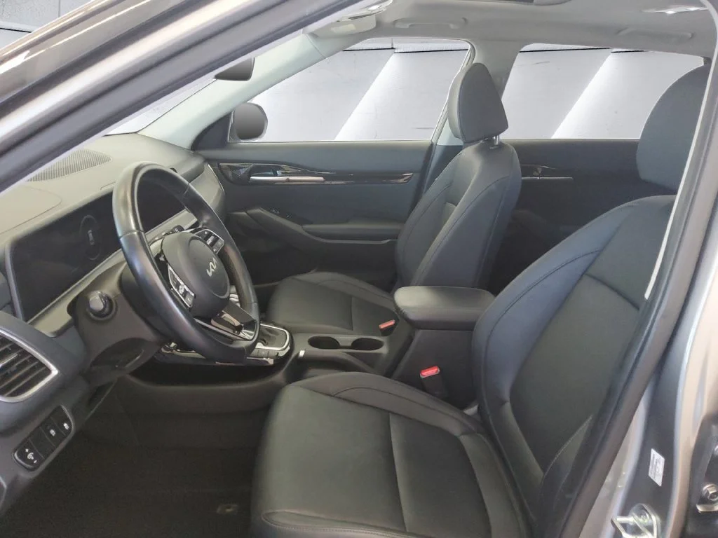 Used 2024 Gray Kia EX image 7