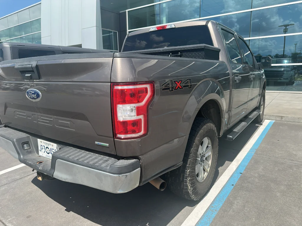Used 2019 Stone Gray Metallic Ford XLT image 3