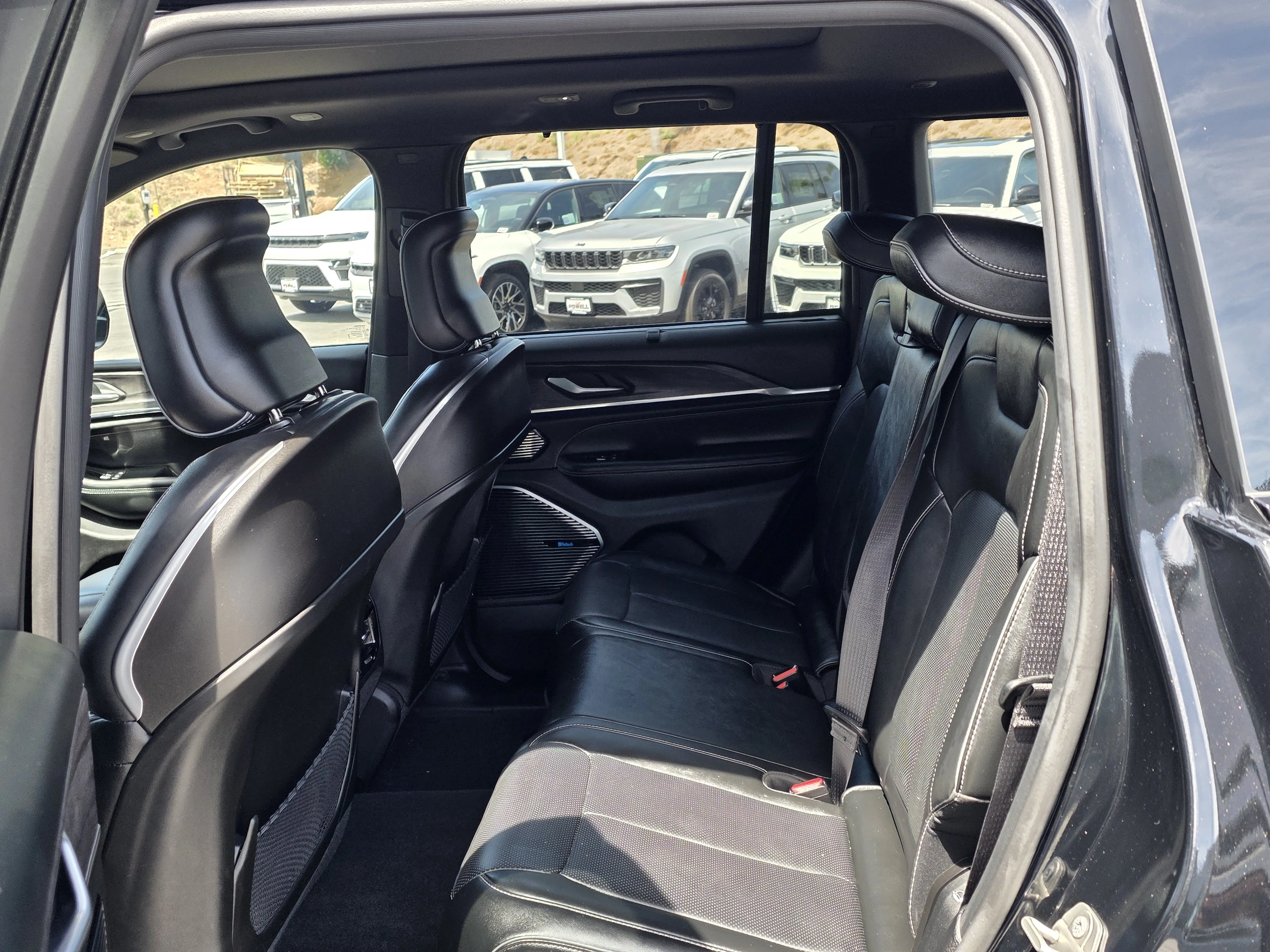 Certified Used 2023 Diamond Black Jeep Overland 4xe image 18