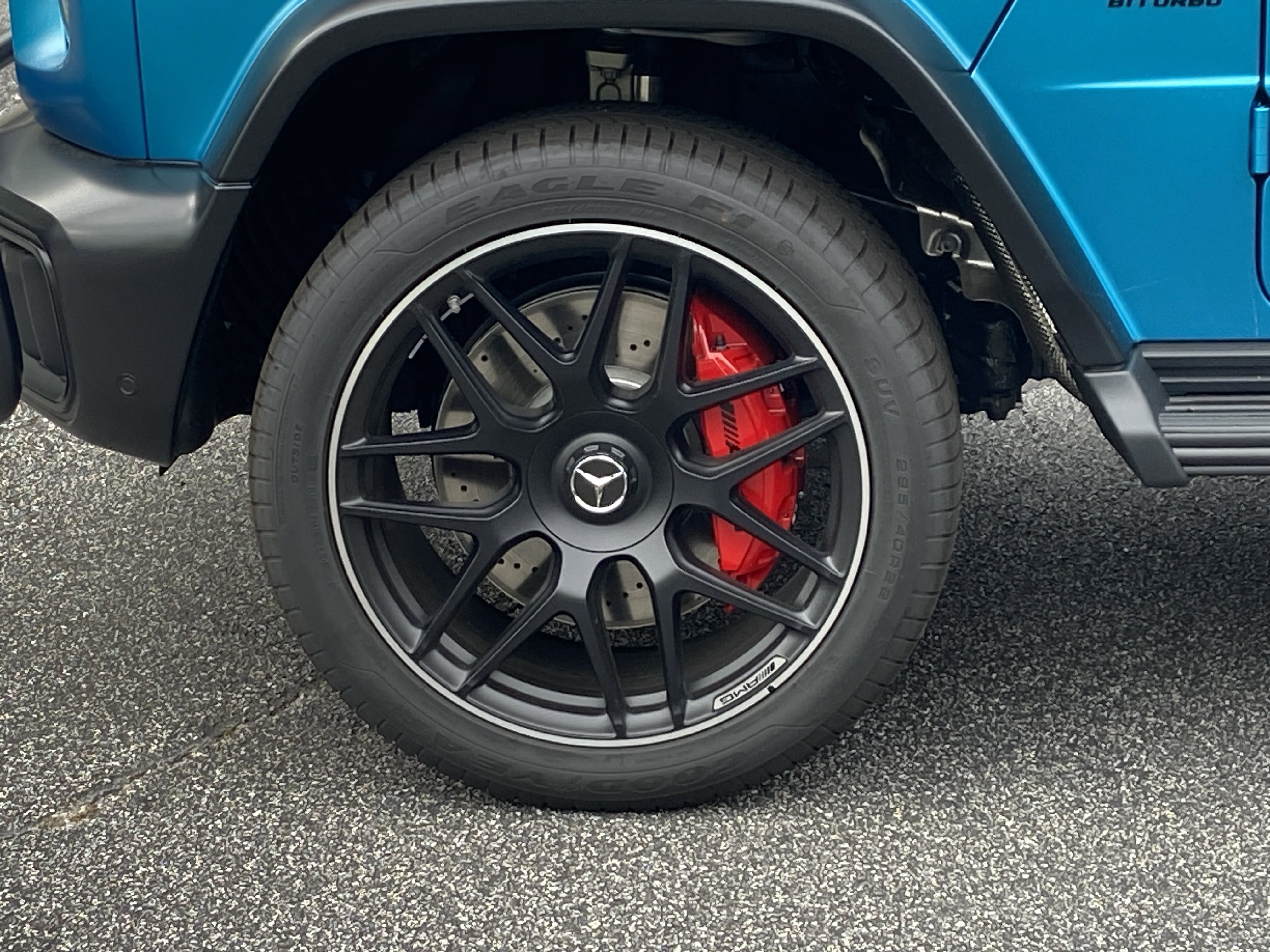 New 2026 MANUFAKTUR hyper blue magno Mercedes-Benz AMG® G 63 SUV image 14