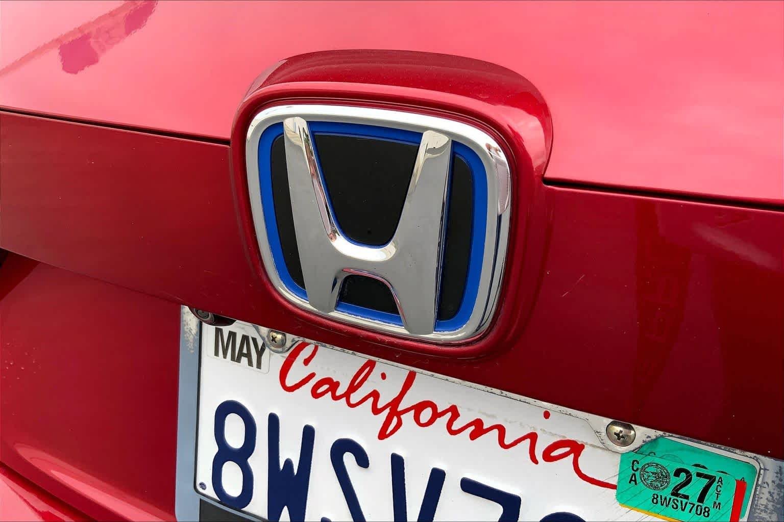 Used 2021 Radiant Red Metallic Honda EX-L image 30