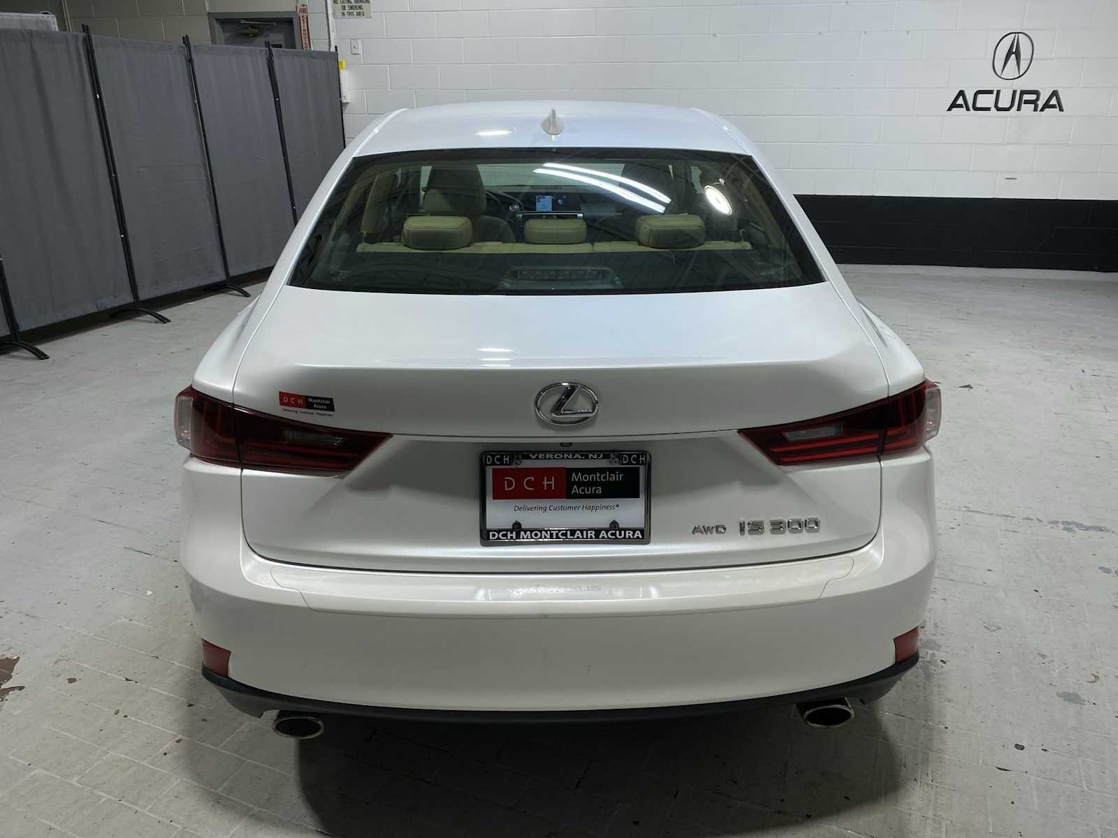 Used 2016 Eminent White Pearl Lexus  image 5