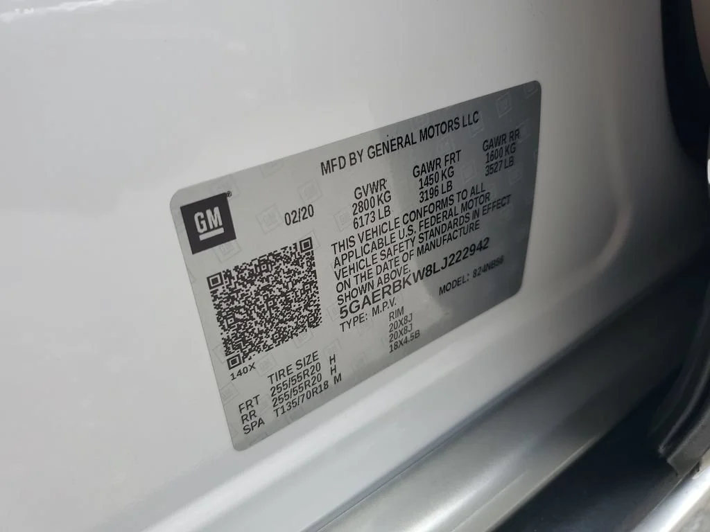 Used 2020 Includes Satin Nickel lower exterior accent color.) Buick Essence image 25
