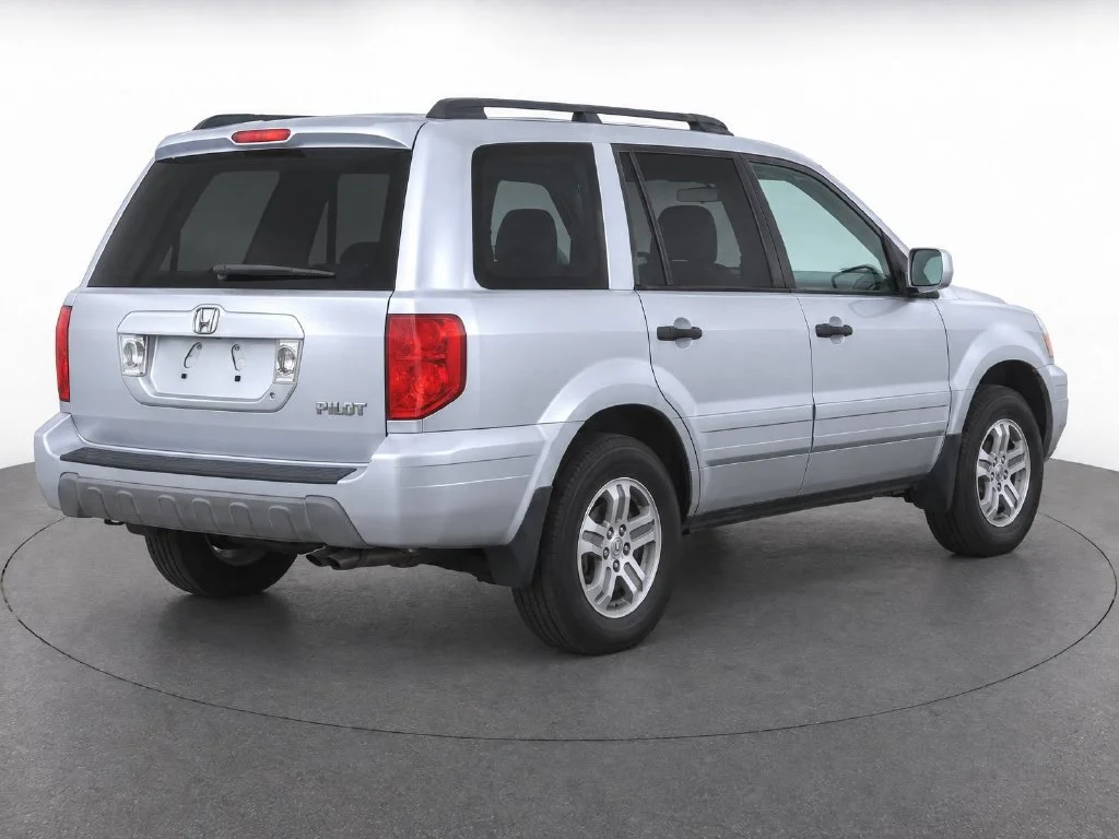 Used 2004 Silver Honda EX-L image 3