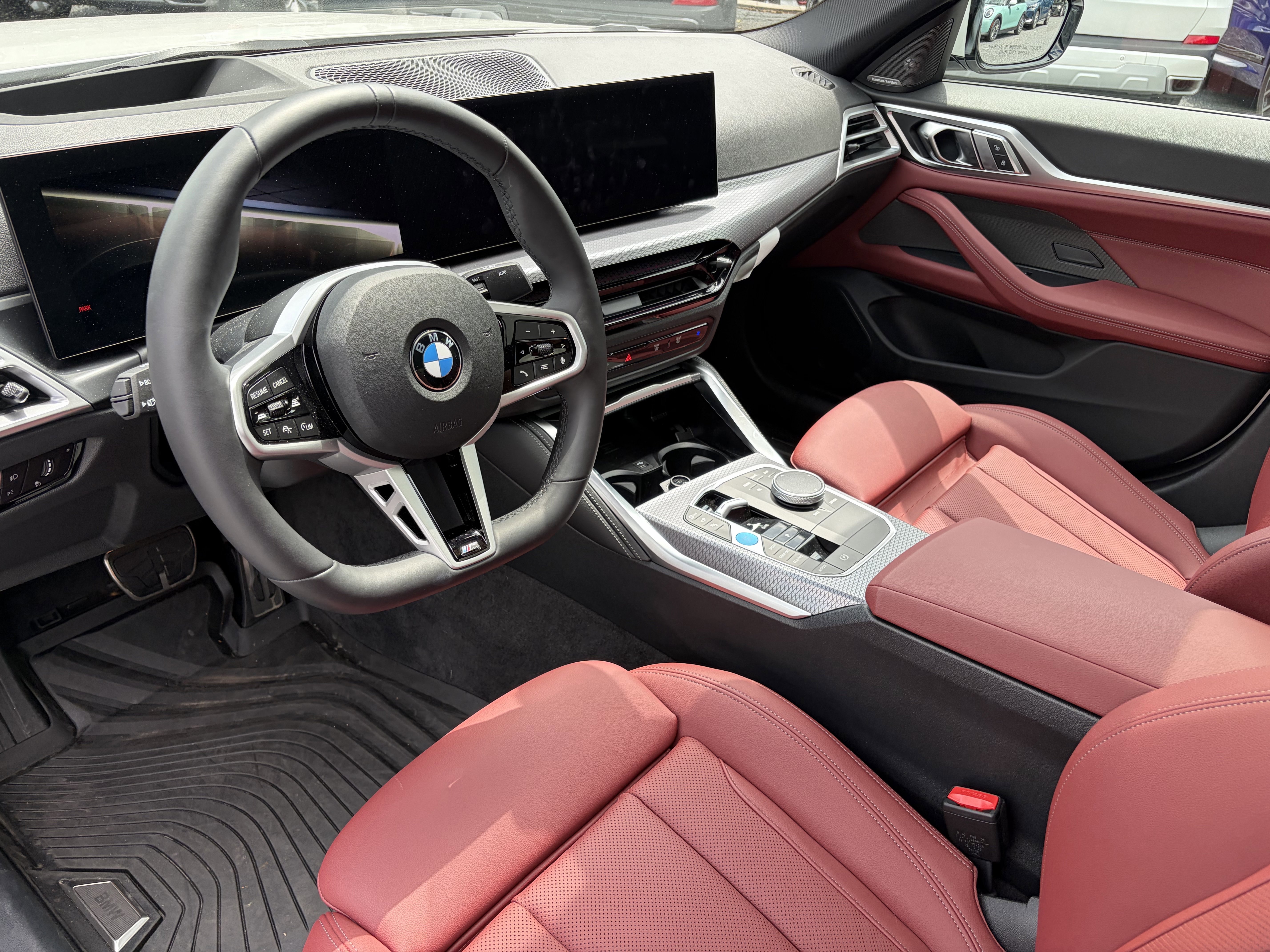 Used 2026 Mineral White Metallic BMW xDrive40 image 11