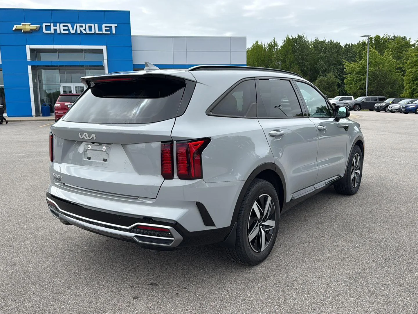 Used 2023 Wolf Gray Kia EX image 19