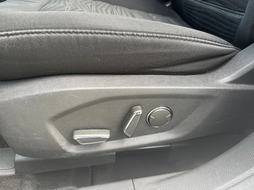Used 2016 White Ford SE image 15