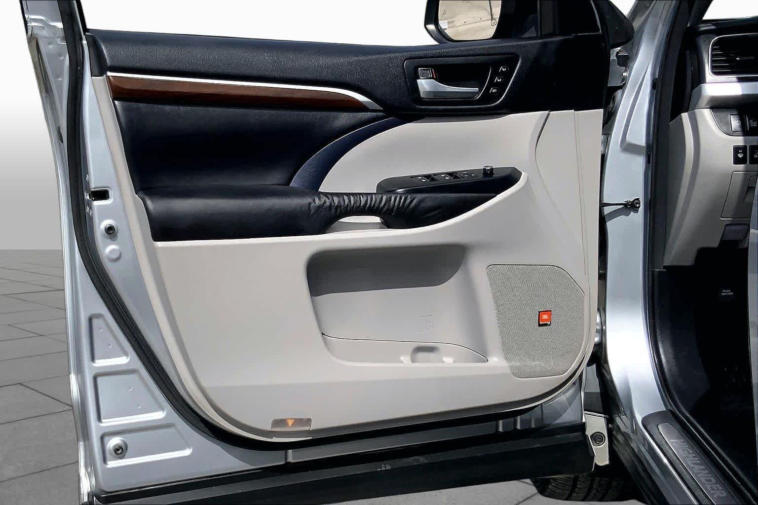 Used 2016 Silver Sky Metallic Toyota Limited Platinum image 21