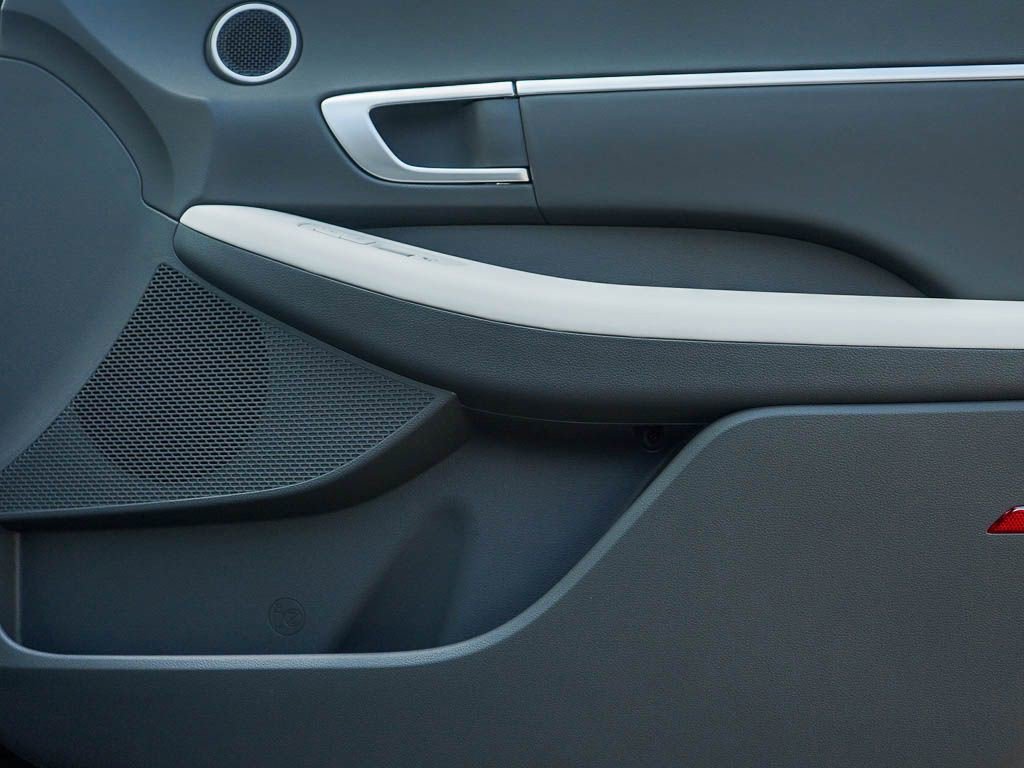 New 2026 Abyss Black Hyundai SEL Sport AWD image 8