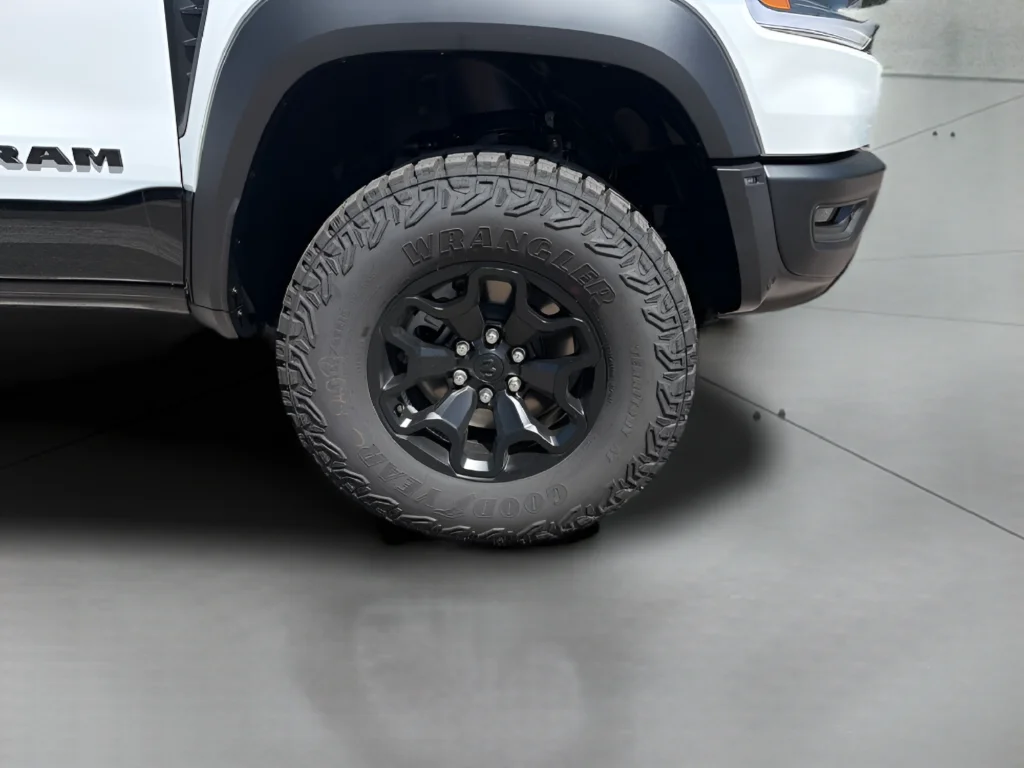 New 2027 Bright White Clear-Coat Exterior Paint RAM RHO image 14