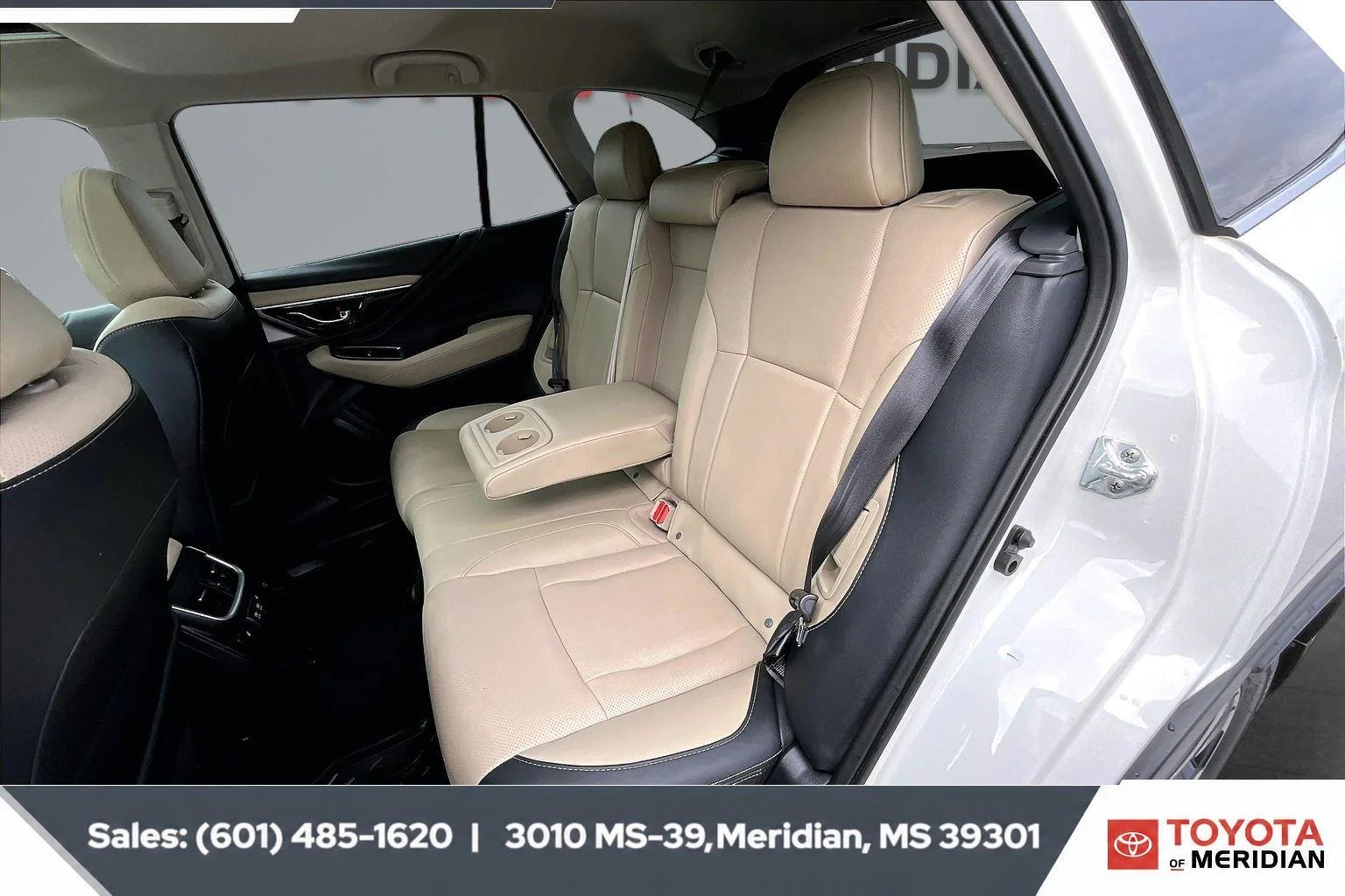 Used 2022 White Pearl Subaru Limited image 19
