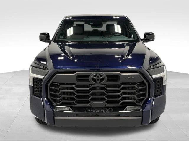 Used 2025  Toyota Limited image 3
