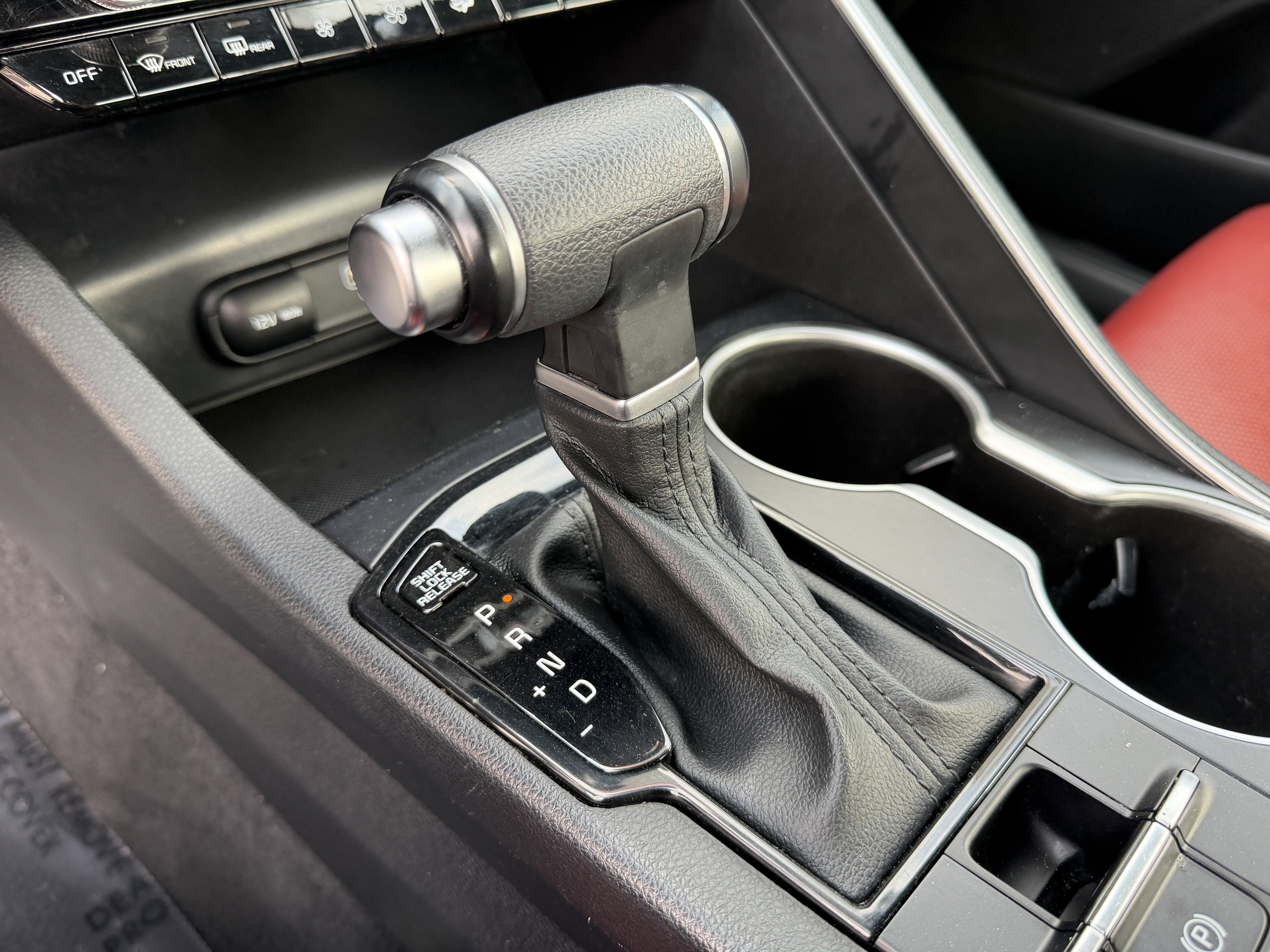 Used 2023 Wolf Gray Kia GT-Line image 23
