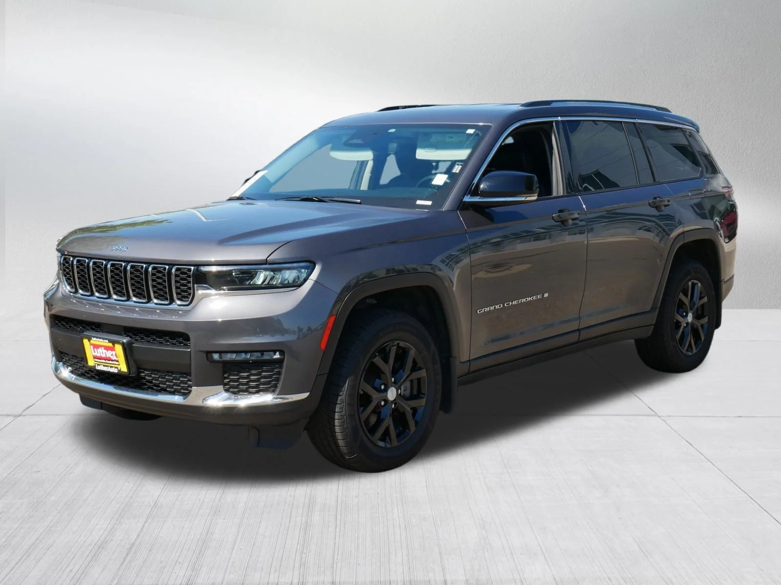 Used 2022 Baltic Gray Metallic Clearcoat Jeep Limited image 3