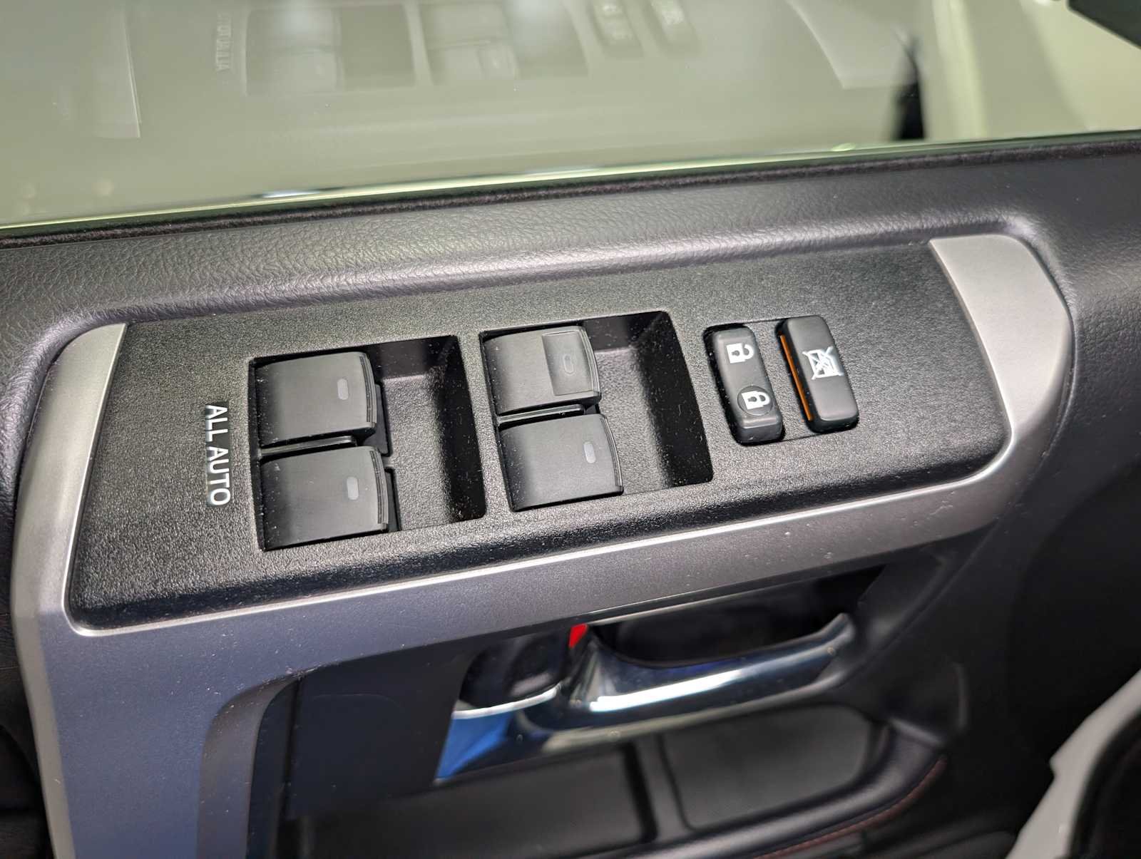 Used 2022 Blizzard Pearl Toyota Limited image 35