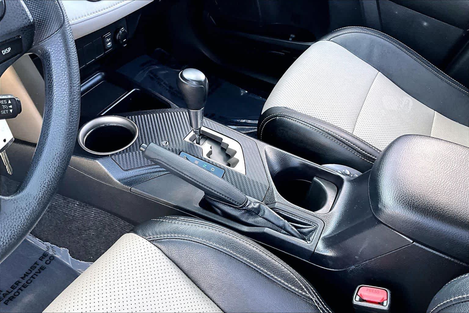 Used 2015 Classic Silver Metallic Toyota XLE image 16