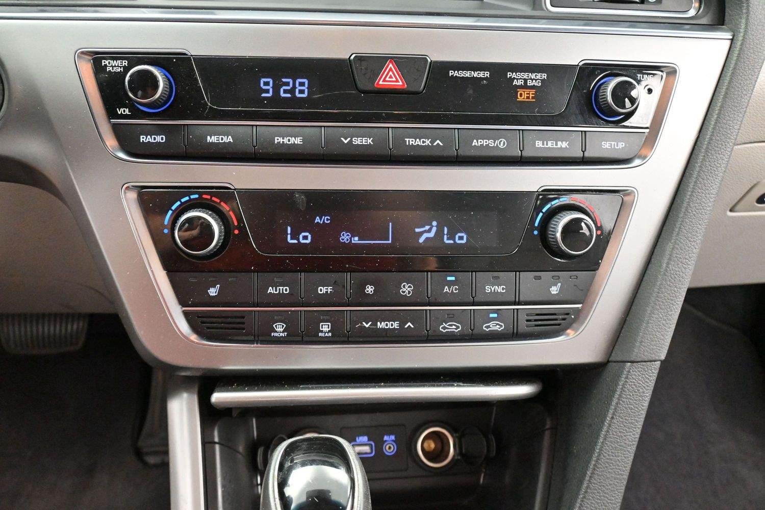 Used 2016 Symphony Silver Hyundai 2.4L Sport image 22