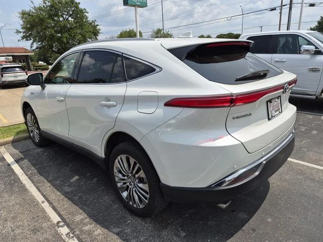 Used 2021 Blizzard Pearl Toyota XLE image 3