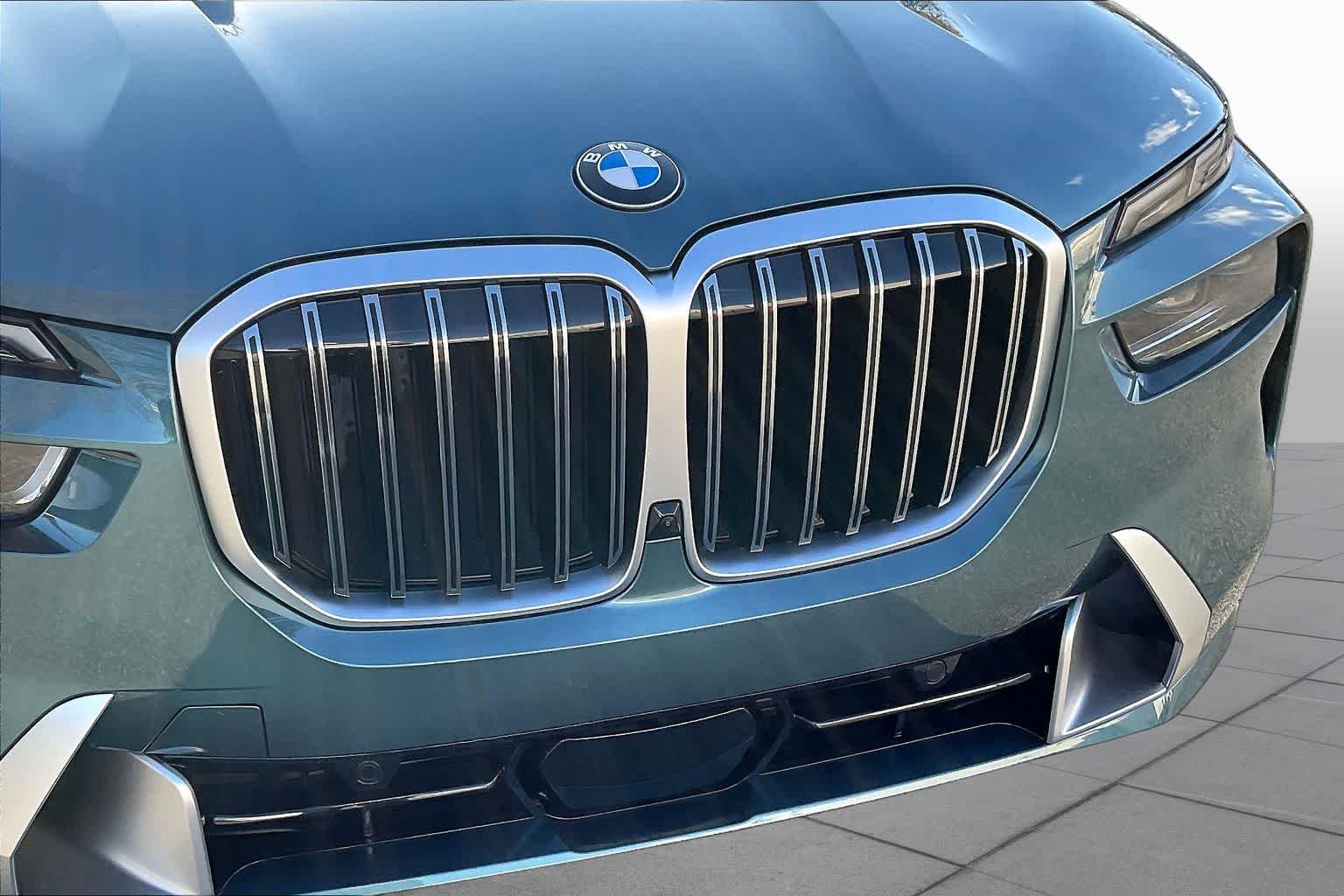 Used 2026 Blue Ridge Mountain Metallic BMW xDrive40i image 32