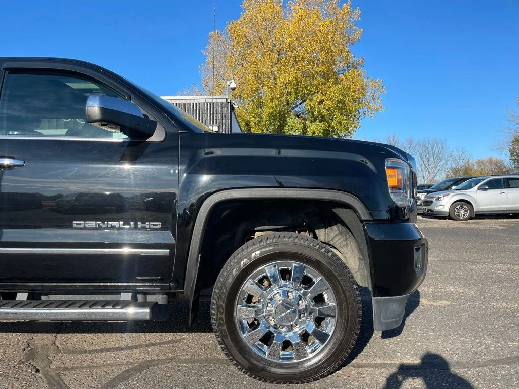 Used 2016 Black GMC Denali image 2