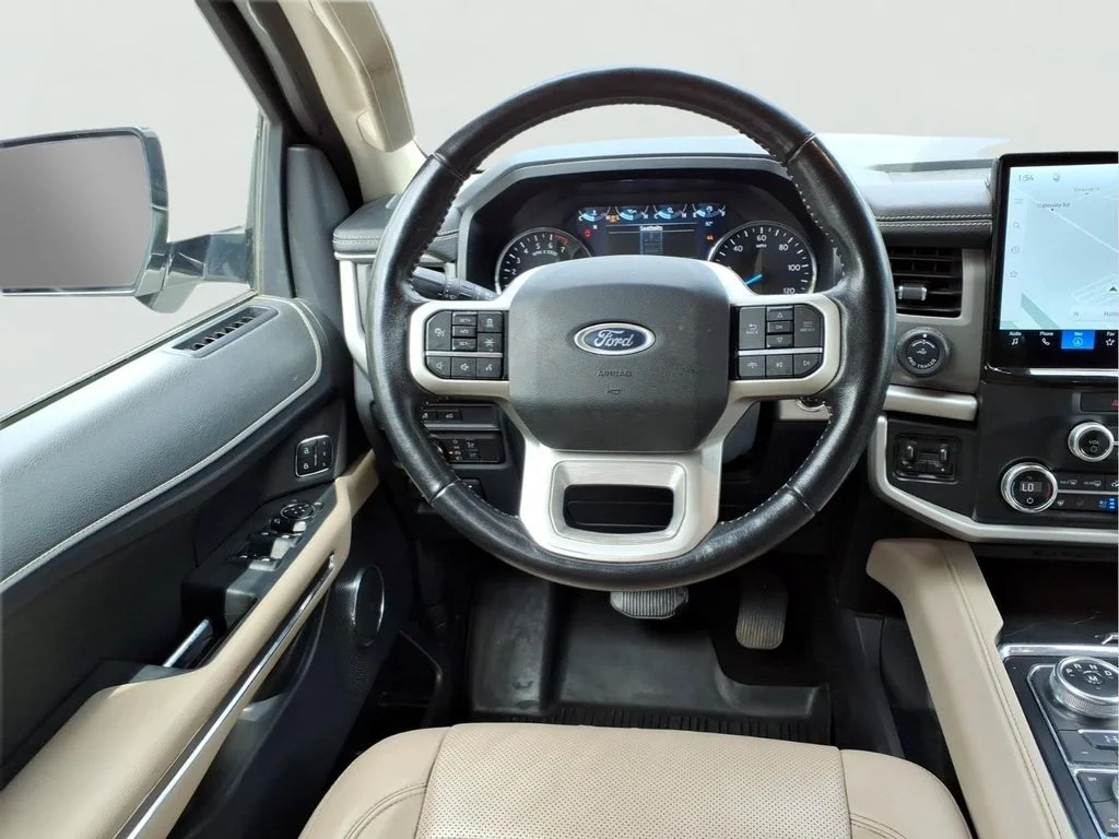 Used 2022 White Ford XLT image 24