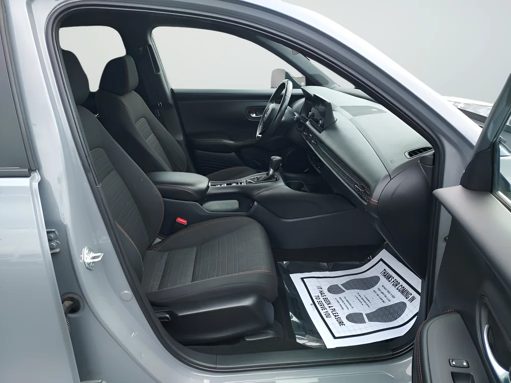 Used 2024  Honda Sport image 19