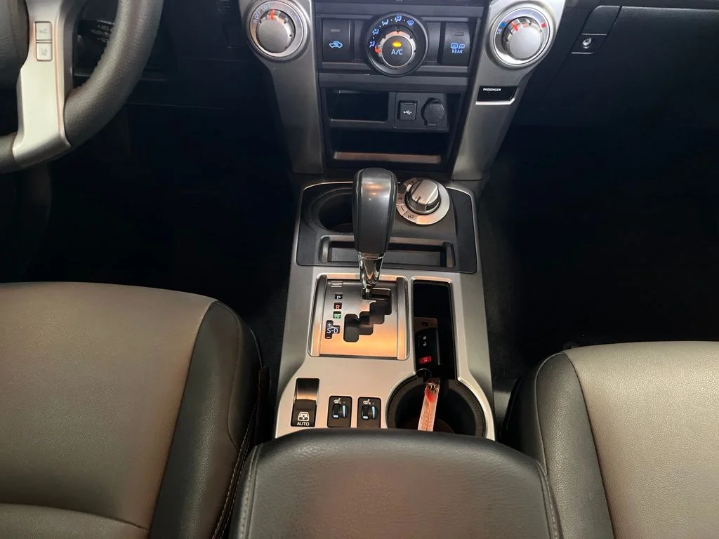 Used 2021 White Toyota SR5 Premium image 11