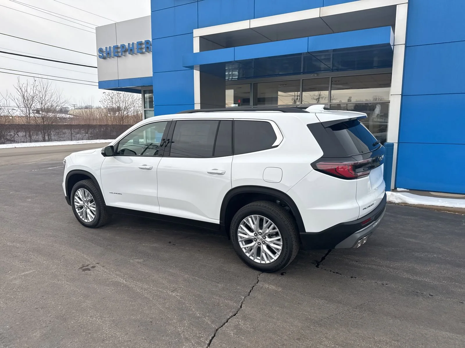 New 2026 Summit White GMC Elevation image 5
