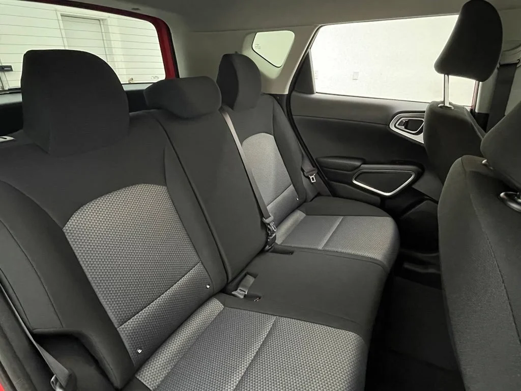 Used 2022  Kia LX image 33