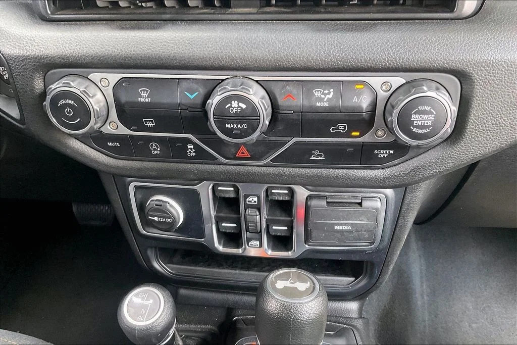 Used 2024 Black Jeep Sport S image 36
