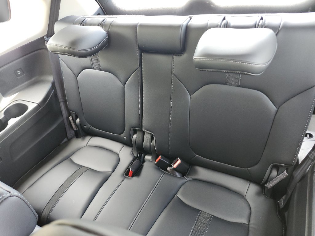 Used 2025  Honda EX-L image 35