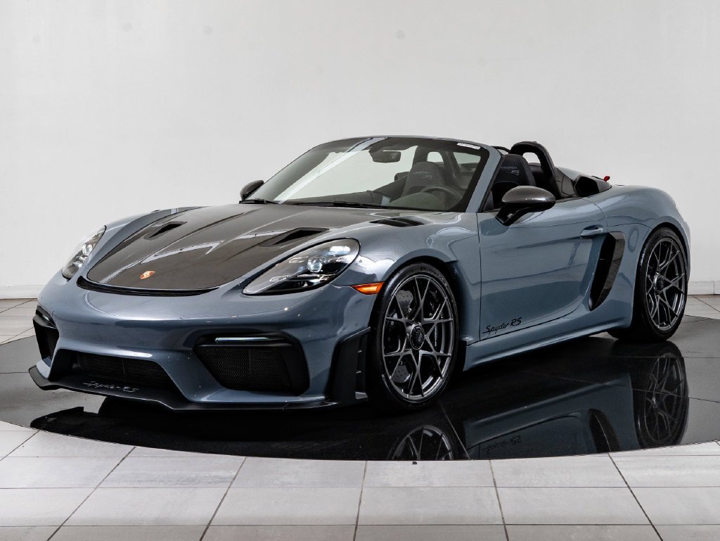 Certified Used 2024 Arctic Grey Porsche RS image 15