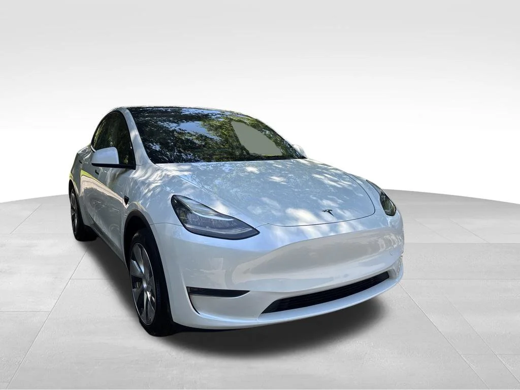 Used 2023 White Tesla Long Range image 5