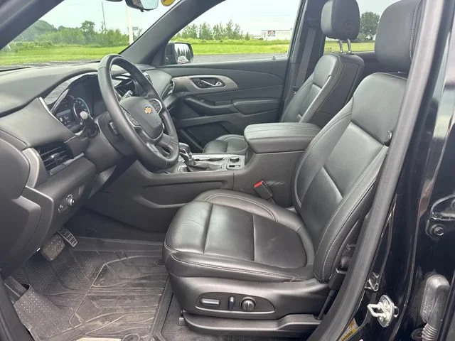 Used 2023 Mosaic Black Metallic Chevrolet LT Leather image 11