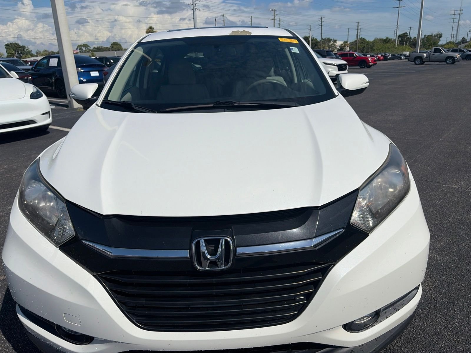 Used 2018 White Honda EX image 17