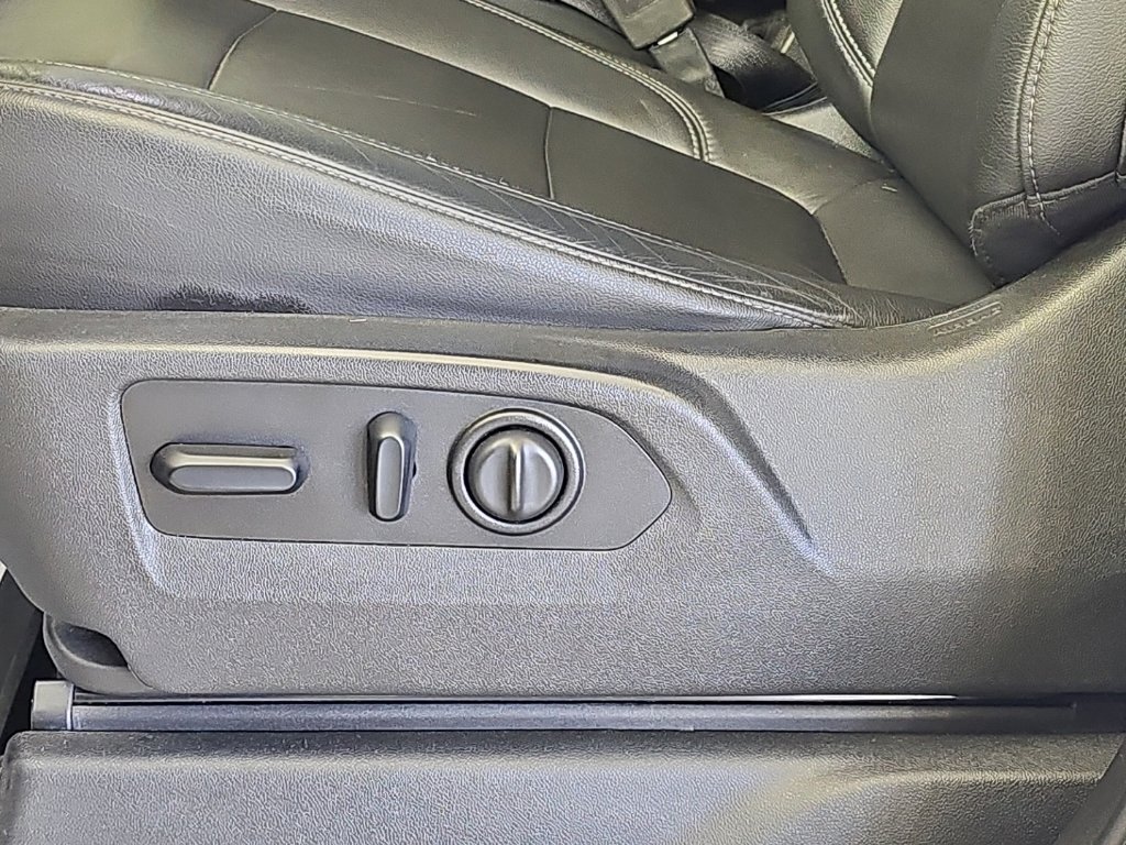 Used 2020 Silver Chevrolet LT image 12