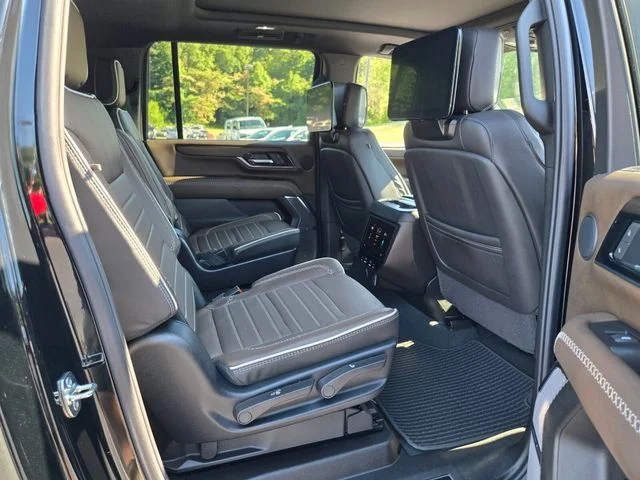 Used 2025 Black GMC Denali Ultimate image 25